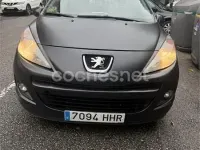 Usado Peugeot 207 70 CV (51 kW) 2011 Negro Berlina