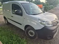 Usado Renault Kangoo 80 CV (58 kW) 2021 Blanco Monovolumen