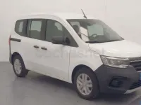 Usado Renault Kangoo 95 CV (69 kW) 2023 Blanco Monovolumen
