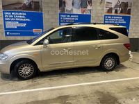 Usado Ssangyong (KGM) Rodius Limited 165 CV (121 kW) 2012 Amarillo Monovolumen