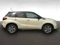 Usado Suzuki Vitara 140 CV (102 kW) 2019 Marfil sabana / negr SUV