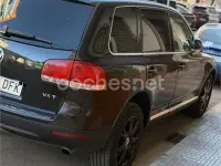 Usado VW Touareg 225 CV (165 kW) 2005 Negro SUV