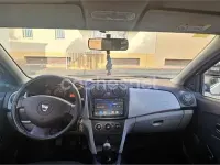 Usado Dacia Sandero Base 75 CV (55 kW) 2013 Blanco Berlina
