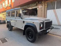 Usado Land Rover Defender 122 CV (89 kW) 2008 Gris / plata Familiar