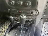 Usado Jeep Wrangler Sahara 200 CV (147 kW) 2011 Negro SUV