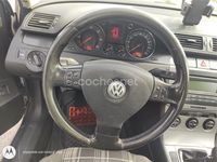 Usado VW Passat Highline 140 CV (102 kW) 2005 Gris / plata Berlina