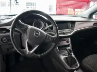 Usado Opel Astra S 105 CV (77 kW) 2019 Blanco Berlina