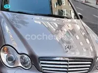 Usado Mercedes C180 Elegance 143 CV (105 kW) 2006 Gris / plata Berlina