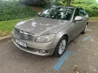 Usado Mercedes C220 Elegance 150 CV (110 kW) 2007 Gris / plata Berlina