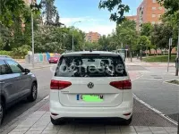 Usado VW Touran Edition 115 CV (84 kW) 2017 Blanco Monovolumen