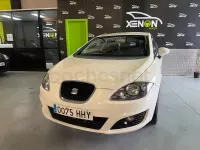 Usado Seat Leon Reference 105 CV (77 kW) 2012 Blanco Berlina