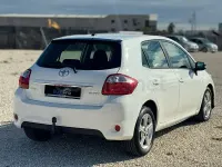 Usado Toyota Auris Active 90 CV (66 kW) 2011 Blanco Utilitario