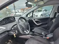 Usado Peugeot 2008 Access 82 CV (60 kW) 2015 Blanco SUV