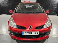 Usado Renault Clio II Privilege 85 CV (62 kW) 2007 Rojo Berlina