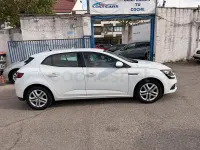 Usado Renault Mégane LIMITED 115 CV (84 kW) 2019 Blanco Berlina