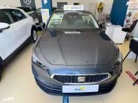 Usado Seat Leon Style 110 CV (80 kW) 2021 Gris Utilitario