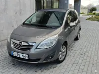 Usado Opel Meriva Selective 120 CV (88 kW) 2012 Gris / plata Monovolumen