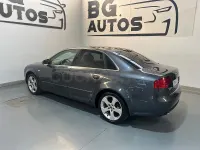 Usado Audi A4 140 CV (102 kW) 2005 Azul Berlina