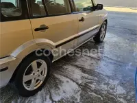 Usado Ford Fusion 100 CV (73 kW) 2002 Gris / plata Utilitario