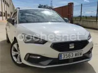 Usado Seat Leon FR 150 CV (110 kW) 2022 Blanco Familiar