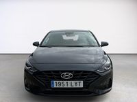 Usado Hyundai i30 110 CV (80 kW) 2022 Gris / plata Berlina