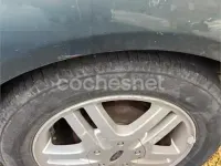 Usado Ford Focus Ambiente 100 CV (73 kW) 2003 Verde Berlina