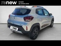 Usado Dacia Spring Comfort Plus 33 kW (45 CV) 2023 Gris Utilitario
