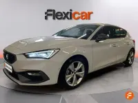 Usado Seat Leon Style 110 CV (80 kW) 2024 Blanco Berlina