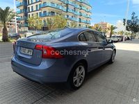 Usado Volvo S60 Momentum 136 CV (100 kW) 2016 Azul Berlina