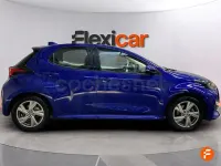 Usado Toyota Yaris Hybrid Active 116 CV (85 kW) 2025 Azul Berlina
