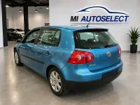 Usado VW Golf V 102 CV (75 kW) 2007 Azul Berlina