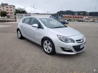 Usado Opel Astra Excellence 165 CV (121 kW) 2014 Gris / plata Berlina