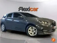 Usado Kia Ceed 136 CV (100 kW) 2023 Gris Utilitario