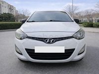 Usado Hyundai i20 85 CV (62 kW) 2013 Blanco Utilitario