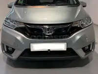 Usado Honda Jazz Comfort 102 CV (75 kW) 2017 Gris / plata Utilitario