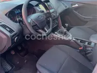Usado Ford Focus Trend 120 CV (88 kW) 2016 Azul Berlina