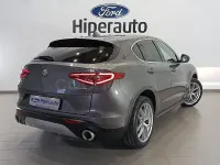 Usado Alfa Romeo Stelvio Executive 210 CV (154 kW) 2020 Gris / plata SUV