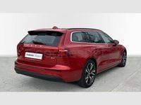 Usado Volvo V60 Core 197 HP (144 kW) 2025 Vermelho Carrinha