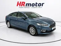 Usado Ford Mondeo Trend 120 CV (88 kW) 2021 Azul Berlina