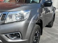 Usado Nissan Navara Acenta 190 CV (139 kW) 2021 Gris / plata Pickup/Camioneta