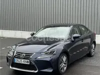 Usado Lexus IS300h Executive Line 223 CV (164 kW) 2018 Azul Berlina