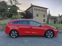 Usado Kia Ceed Sportswagon GT-Line 136 CV (100 kW) 2016 Rojo Familiar
