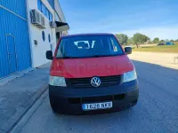 Usado VW Multivan Startline 102 CV (75 kW) 2009 Rojo Monovolumen
