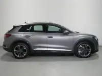 Usado Audi Q4 e-tron 210 kW (286 CV) 2025 Gris SUV
