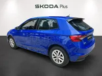 Usado Skoda Fabia Active 95 CV (69 kW) 2022 Azul Utilitario