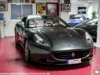 Usado Ferrari California 460 CV (338 kW) 2010 Gris Descapotable