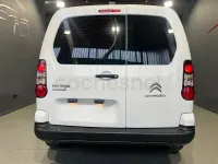 Usado Citroën Berlingo Feel 110 CV (80 kW) 2016 Blanco Monovolumen