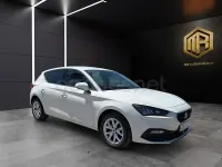 Käytetty Seat Leon Style 115 HP (84 kW) 2021 Valkoinen Sedan