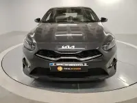 Usado Kia Ceed Style 100 CV (73 kW) 2025 Negro Utilitario