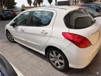 Usado Peugeot 308 Active 112 CV (82 kW) 2013 Blanco Berlina
